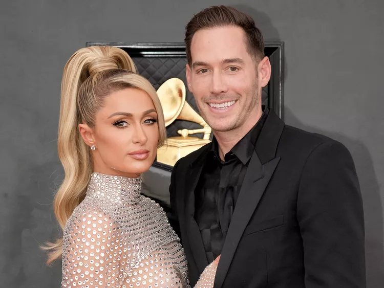 Paris Hilton é Pedida em Casamento Novamente por Carter Reum Paris Hilton e Carter Reum